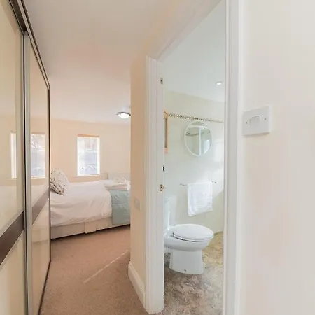 Crosthwaite Gardens Holiday home